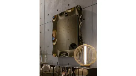 Specchio di design Dorian con cornice in vetro curvo di Tonin Casa