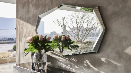 Specchio da parete in cristallo specchiato Emerald Magnum di Cattelan Italia