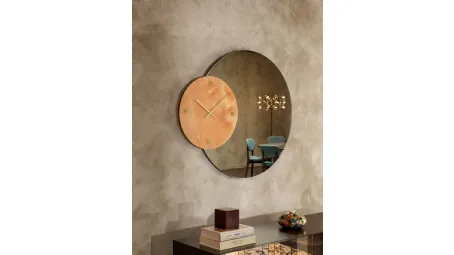 Orologio da parete in grès porcellanato con specchio Leave di Tonin Casa