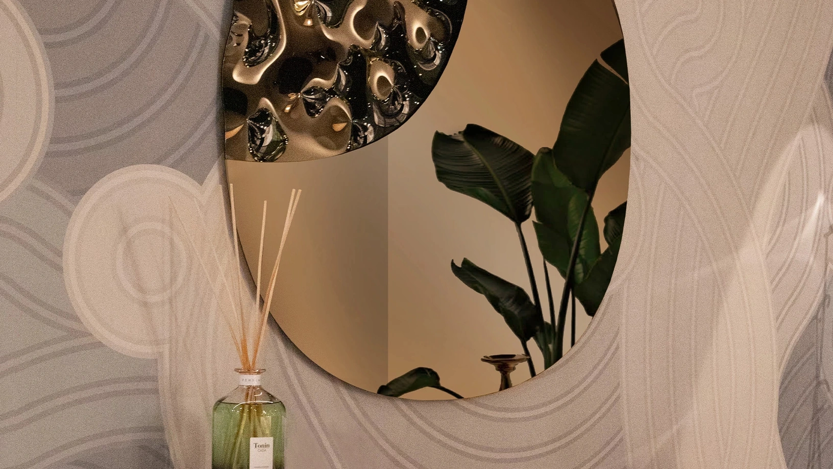 Specchio scultoreo Diamante di Tonin Casa