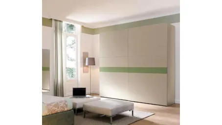 Armadio con ante scorrevoli in melaminico e laccato NC206 Slider Strip di Moretti Compact