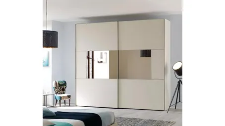 Armadio con ante scorrevoli in laminato quarzo e specchio in tonalità bronzo NC210 Slider Zone C di Moretti Compact