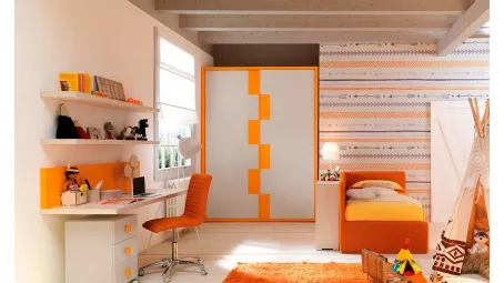 Cameretta arancione con letto singolo KC313 di Moretti Compact
