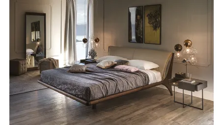 Letto con struttura in legno e testiera in ecopelle Nelson di Cattelan Italia