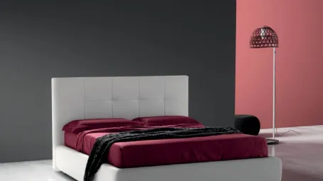 Letto in tessuto trapuntato con testiera Essential di Bside