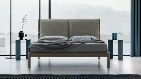 Letto in legno Espero con testiera che può essere arricchita con due cuscini in tessuto imbottito di SantaLucia