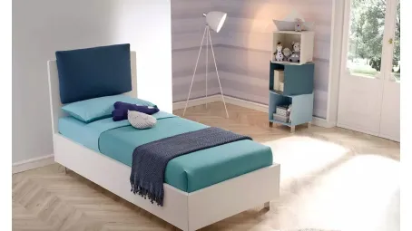 Letto singolo in melaminico con testiera composta da un cuscino in tessuto imbottito SC117 di Moretti Compact