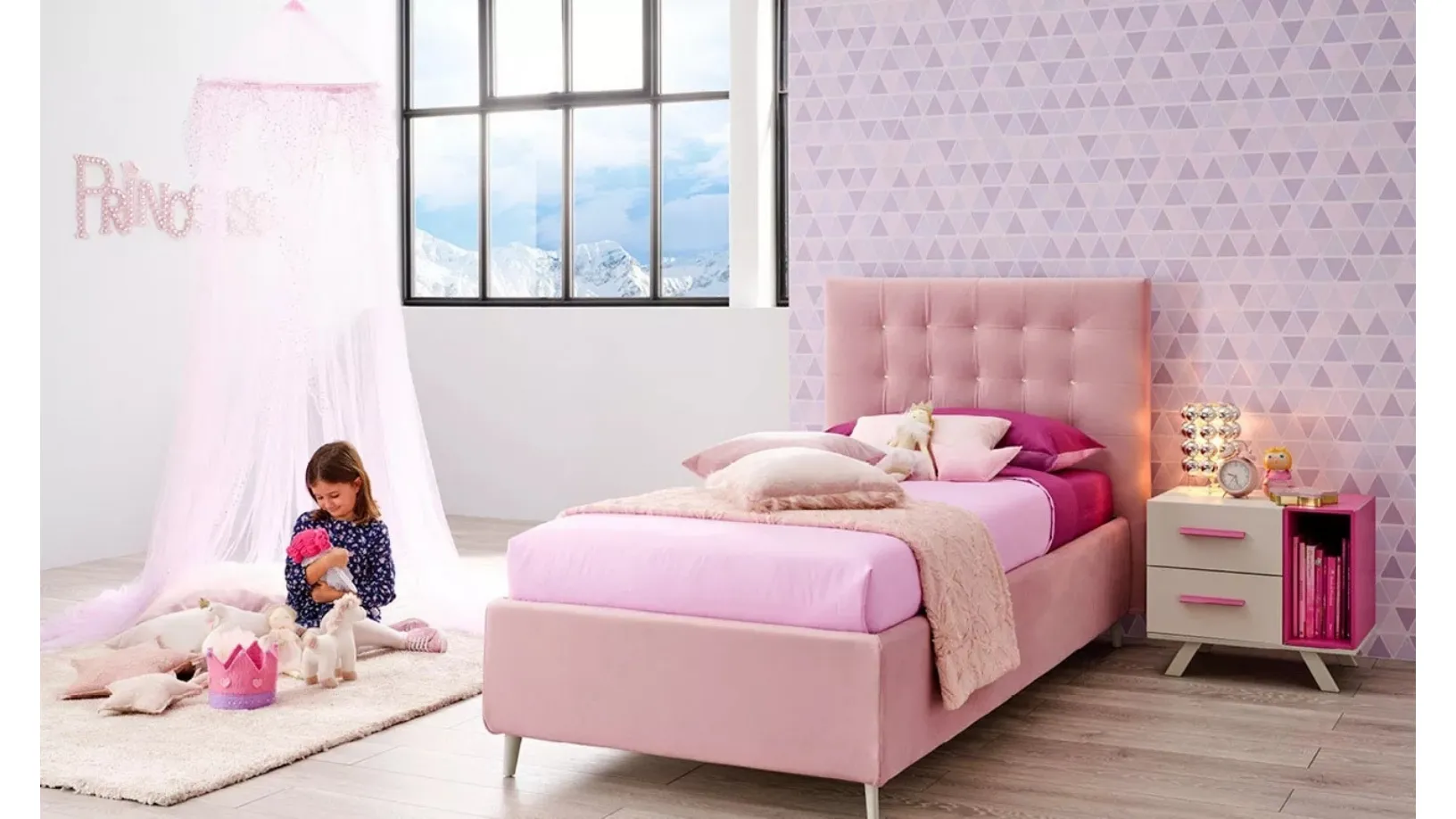 Letto singolo color rosa con imbottitura in capitonnè SC201 di Moretti Compact
