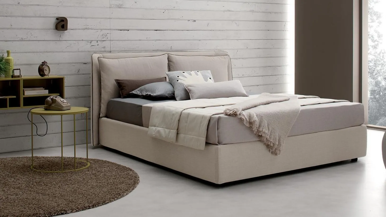 Letto in tessuto con contenitore Tiffany di Spagnol Salotti