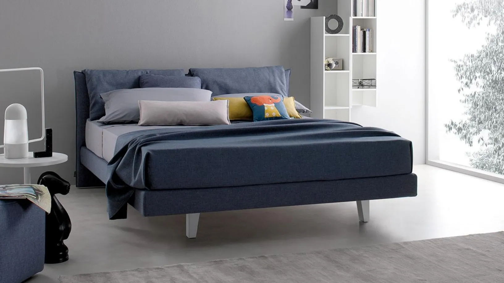Letto in tessuto con testiera imbottita Vertigo di Spagnol Salotti