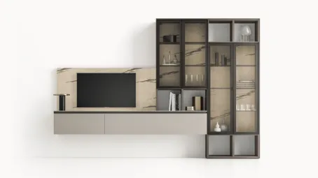 Parete Attrezzata GS309 in laccato opaco con boiserie effetto marmo e ante in vetro di SantaLucia