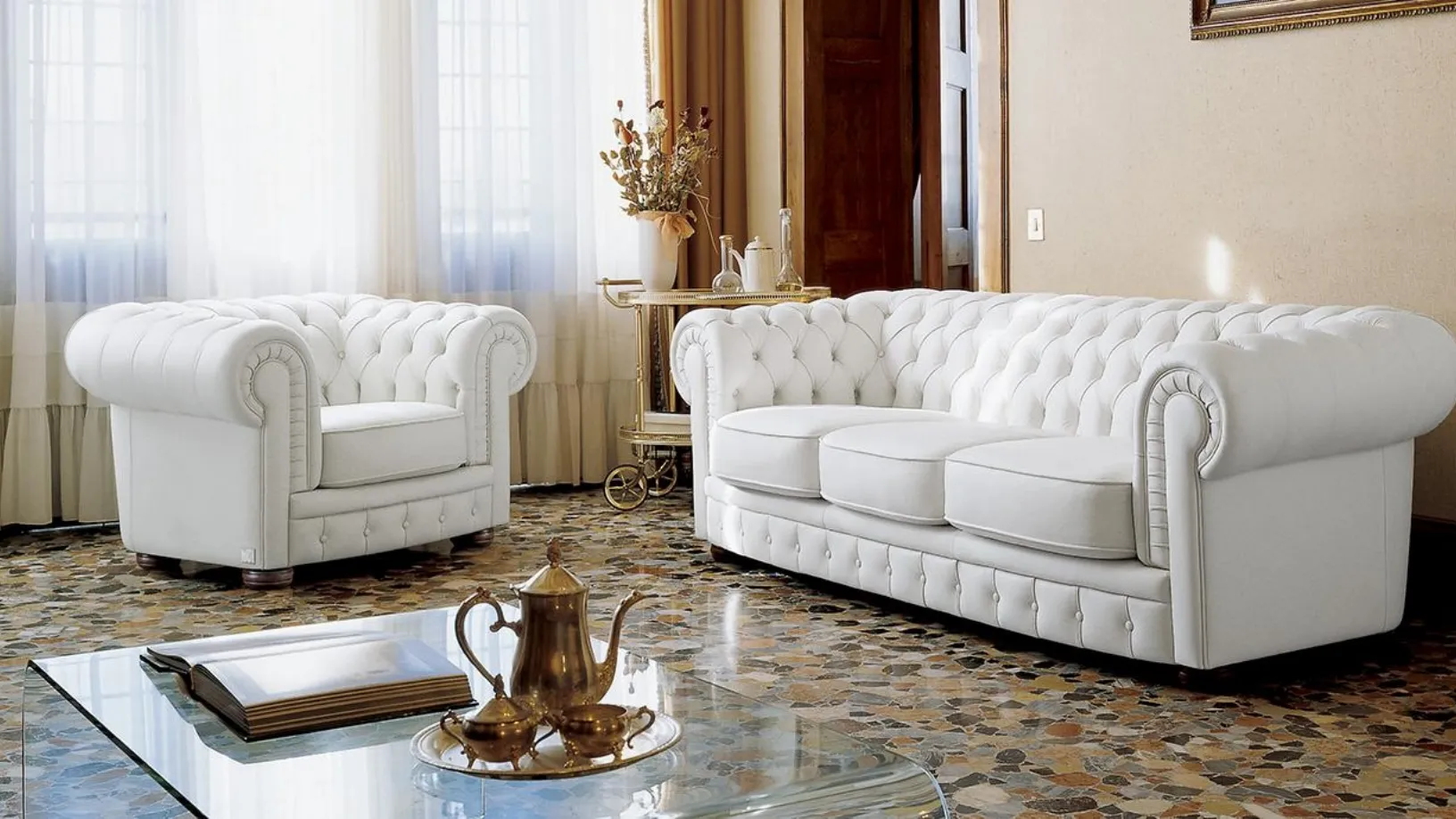 Poltrona classica in pelle trapuntata Diamant di Spagnol Salotti