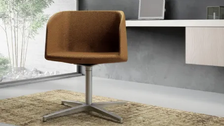 Poltroncina in tessuto con basamento in metallo Nest di Spagnol Salotti