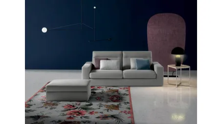 Divano lineare in tessuto Posh Bold di Samoa