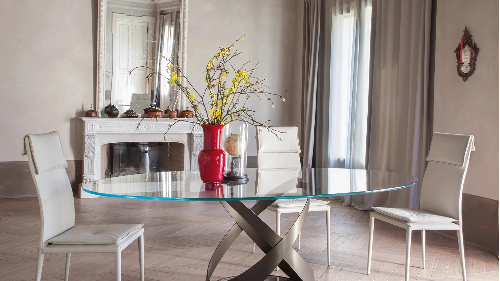 Sedia Adria con rivestimento in pelle di Tonin Casa