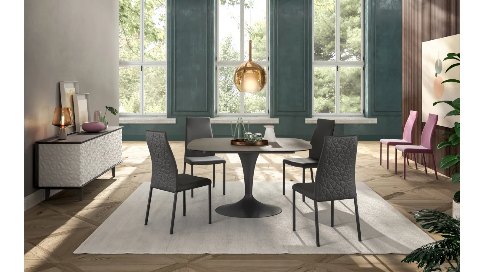 Sedia rivestita in pelle con motivo geometrico posto sul retro dello schienale Blitz Plus di Ozzio