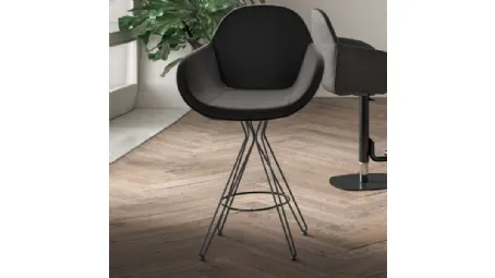 Sgabello fisso con basamento in filo metallico e seduta rivestita in ecopelle Hugo di Ozzio