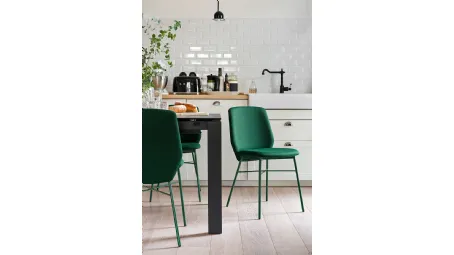 Sedia in tessuto con gambe in metallo Sibilla soft di Connubia