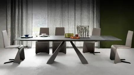 Tavolo allungabile con base in acciaio e piano in vetro verniciato graphite Eliot Drive di Cattelan Italia