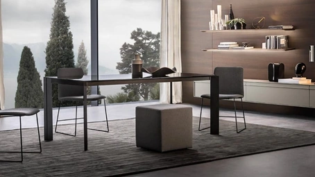 Tavolo allungabile Roy in vetro laccato lucido di Giellesse