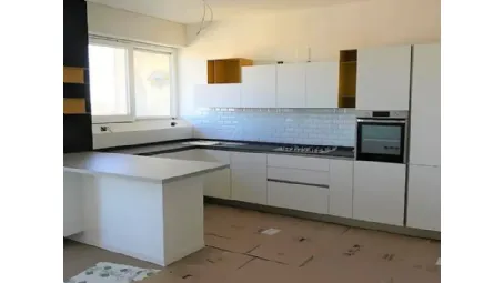 Cucina ad angolo di Stosa realizzata da Interni Guzzardi